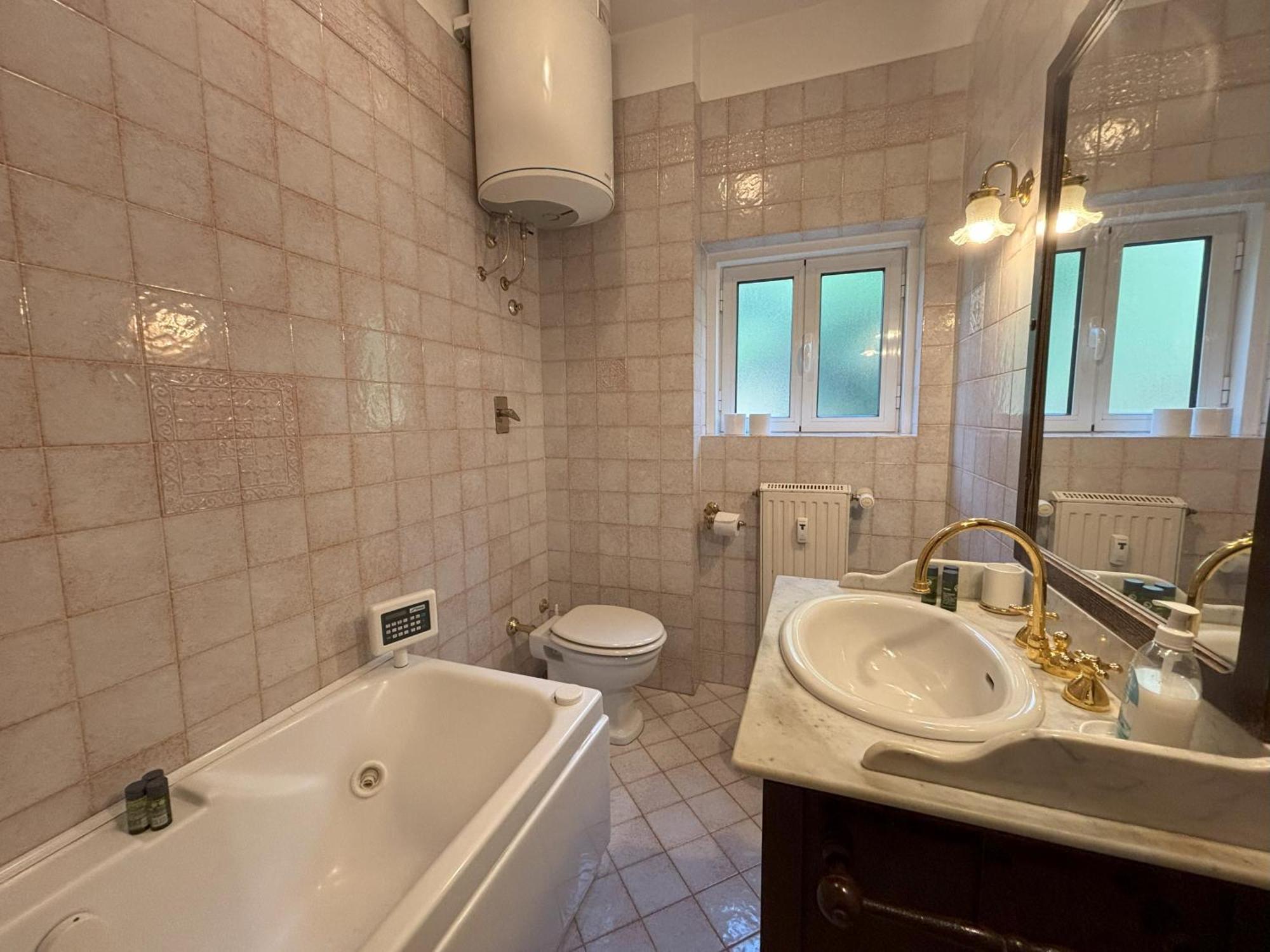 Apartament Affitto Turistico Via Bonomea 219-1 Triest Zewnętrze zdjęcie